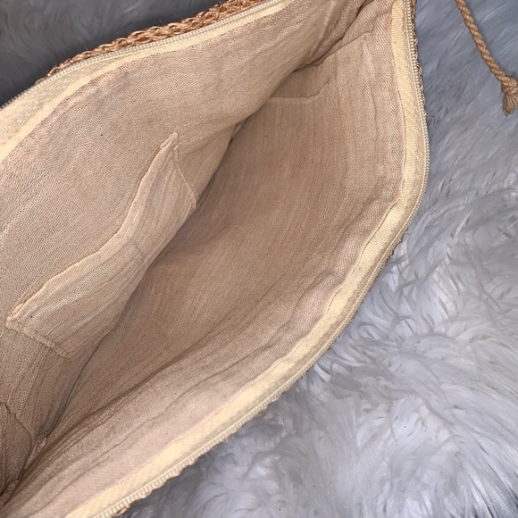 n a t u r a l :: Vintage Organic Large Boho Floral Burlap Straw Clutch - Picture 4 of 9